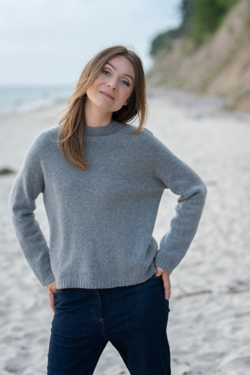 100% Cashmere and Wool  Knitted Sweater